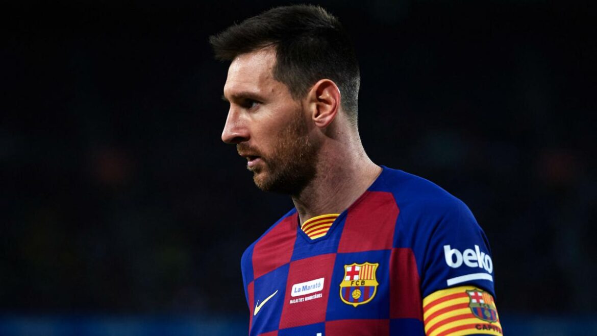 Messi's Barcelona beaten by Valencia