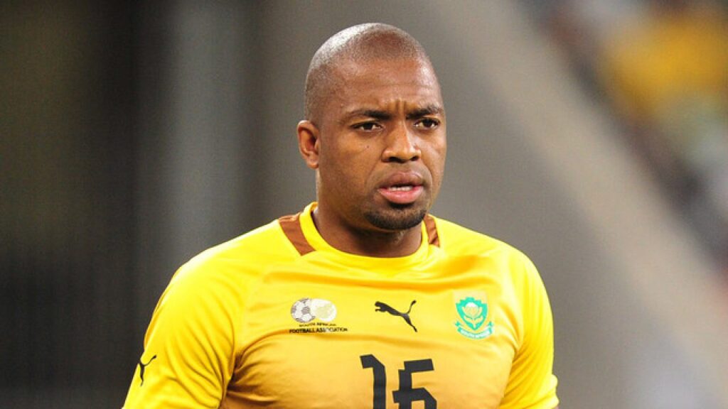 Kaizer Chiefs goalkeeper Itumeleng Khune supports Daniel Akpeyi.