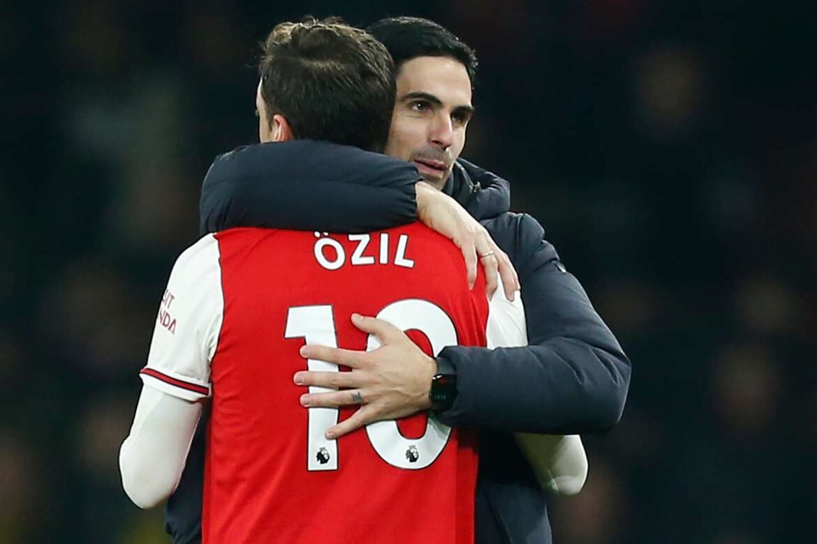 Arsenal coach Mikel Arteta has coronavirus