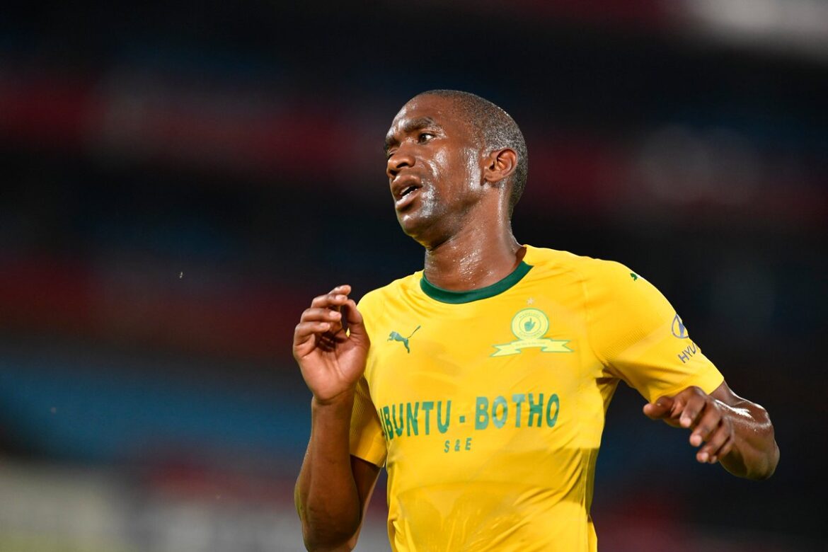 Mamelodi Sundowns defender Anele Ngcongca dies at the age of 33