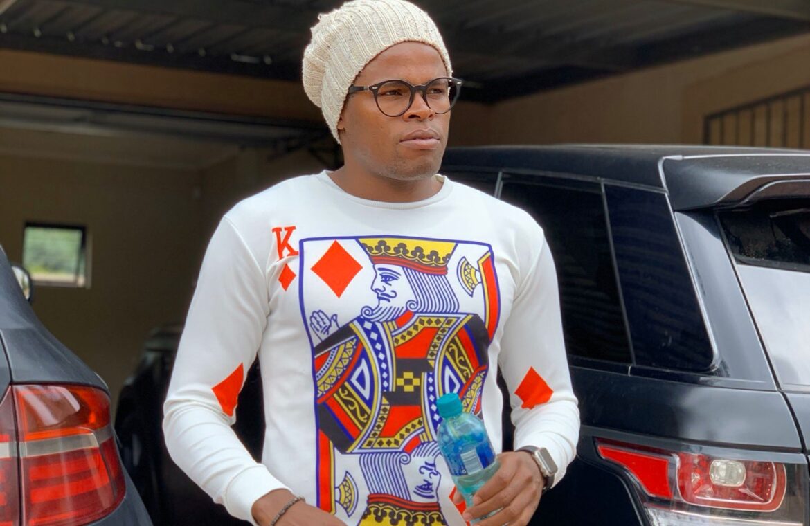 Willard Katsande to go back to Kaizer Chiefs