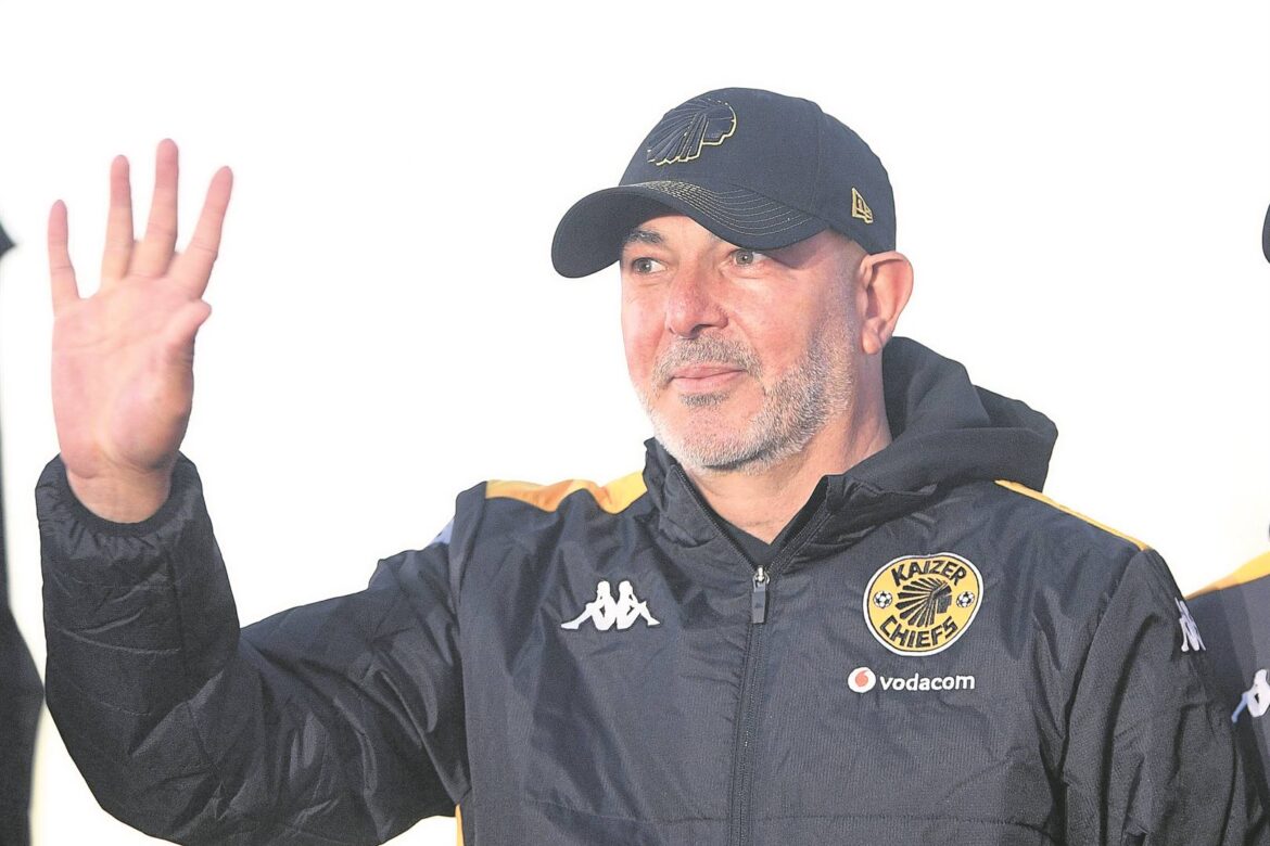Kaizer Chiefs coach clarified to the supporters, "I am not José Mourinho."